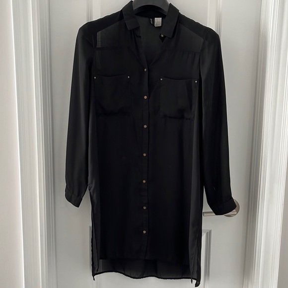Divided By H&M Black Button Up Blouse Long Length - Picture 1 of 3